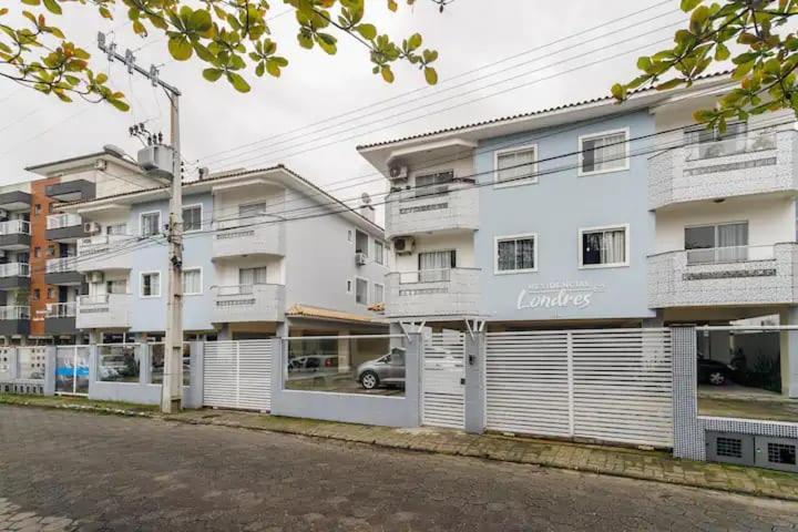 Florianópolis Self Check-In Wi-Fi , 2 Garagens, Home-Officce, Ar Quente E Frio מראה חיצוני תמונה